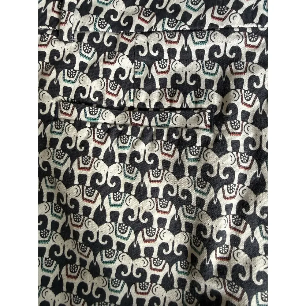 Banana Republic Women’s Elephant Print Shorts Flat Front White/Navy Size 6